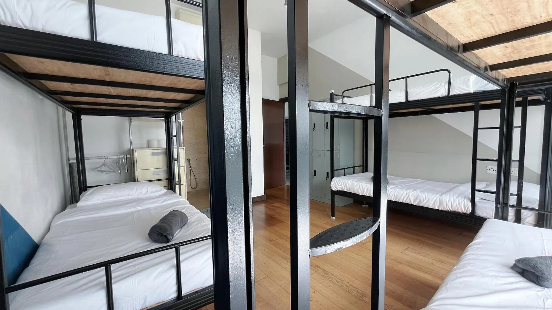 Nj Homestay Hostel At Regalia Residence Kuala Lumpur 0*,